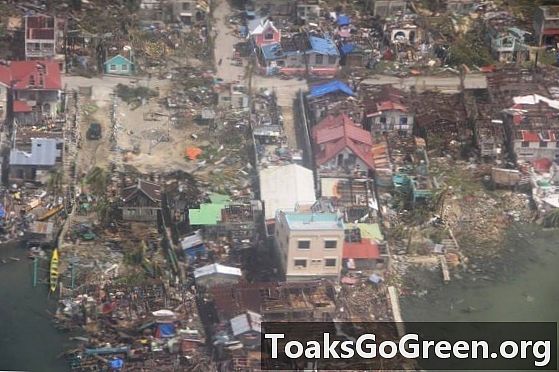 Video incredibile: ondata di tempesta dal Super Typhoon Haiyan