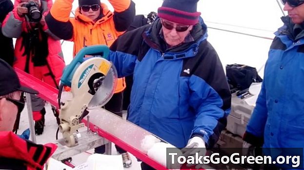 Les scientifiques expliquent les idées de l'ancien noyau de glace tibétaine
