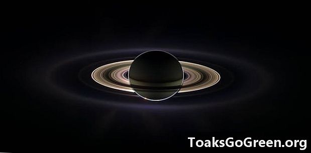 토성의 놀라운 반지의 간략한 역사