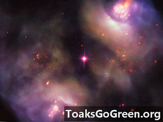 Uma estrela cadente dinâmica, capturada pelo Hubble