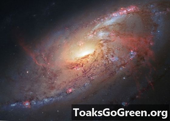 O galaxie spirală cu un secret