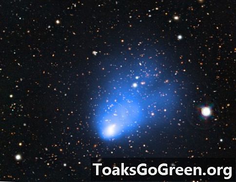 Các nhà thiên văn học công bố các cụm thiên hà lớn nhất, xa nhất