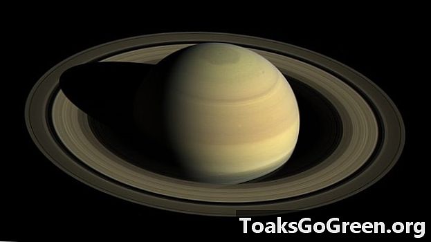 Кассіні починає епічний заключний рік у Сатурна