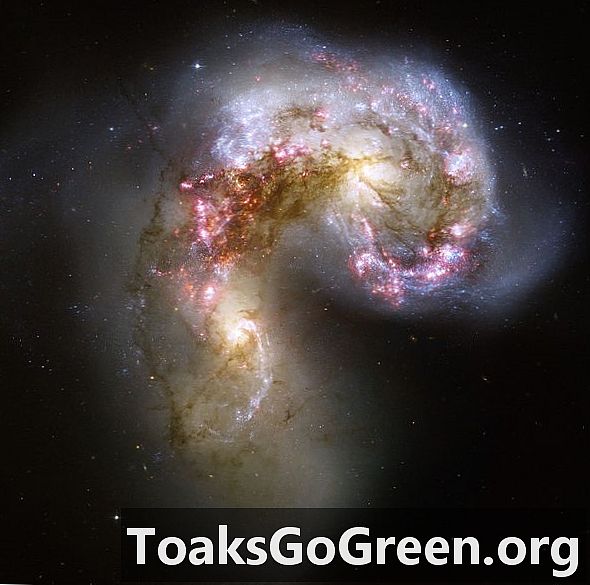 Galaksi berlanggar menjadi hotbeds pembentukan bintang