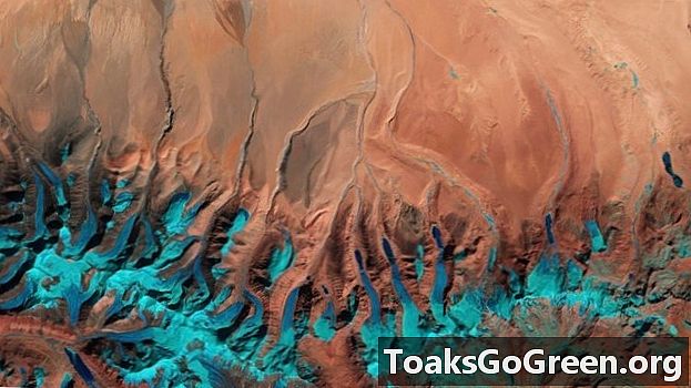 Borde de la meseta tibetana desde el espacio