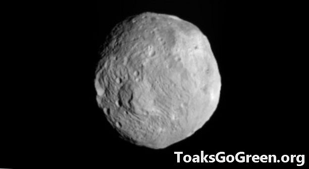 Sebelum penemuan Vesta asteroid besar, ketika pesawat ruang angkasa Fajar NASA mendekat