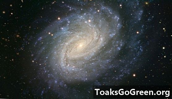 Galaksi NGC 1187'yi gördünüz mü?