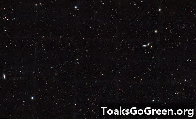 Hubble revela 10 vezes mais galáxias