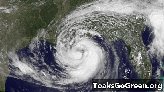 Uragan Isaac čini kopno na jugoistoku Louisiane