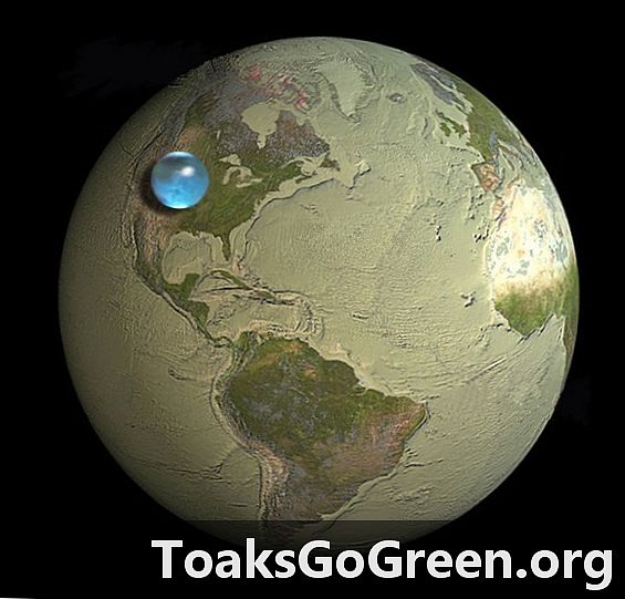 Если бы вы сделали сферу из всей воды Земли, насколько большой она была бы?