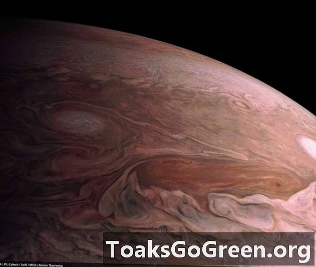 Juno, da zbudi Jupiterjevo veliko rdeče mesto