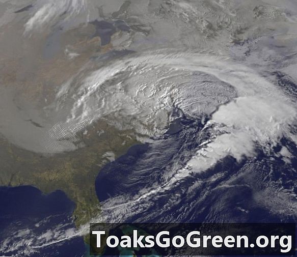 大規模な冬の嵐が米国中西部および中部大西洋を襲います