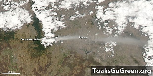 Le volcan Popocatepetl du Mexique garde des millions de personnes en alerte
