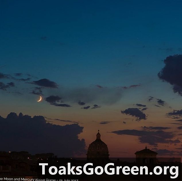 Месец и Меркур над Римом синоћ