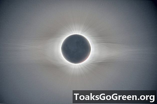 Flere fantastiske billeder af formørkelsen 2. juli