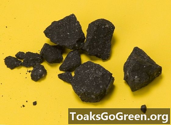 Vědci NASA udeří vědeckým zlatem 22. dubna 2012 meteorit