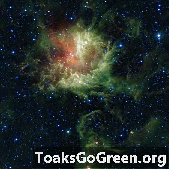 Nebula NGC 281 blænder i det infrarøde