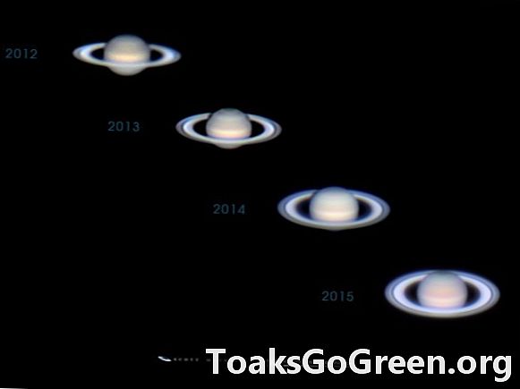 Observați înclinarea în inelele lui Saturn