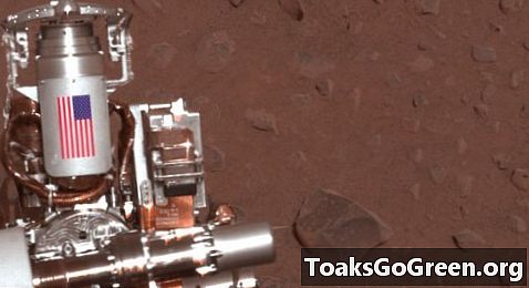 Pezzi del World Trade Center demolito a bordo di Mars Rovers