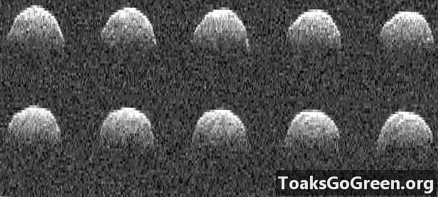 Jarkovskas efekts: asteroīdu stumšana apkārt ar saules gaismu