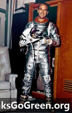 Alans Šepards un Amerikas pirmā kosmosa lidojuma 50. gadadiena