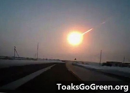 Spåra Chelyabinsk meteor dammskum