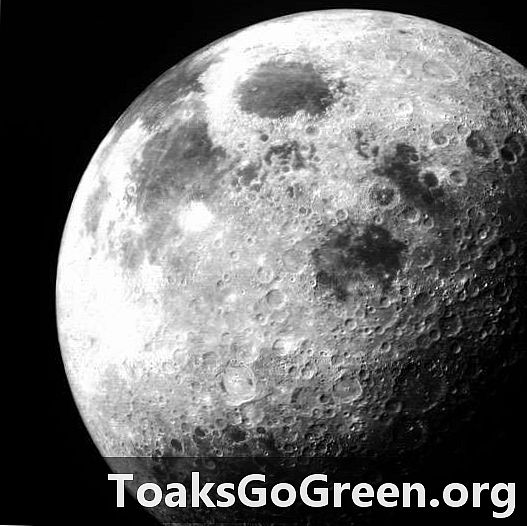 تحويل الغبار القمري إلى الخرسانة. تحويل القمر إلى كرة الديسكو؟