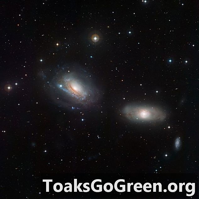 Dwie zaburzone galaktyki spiralne