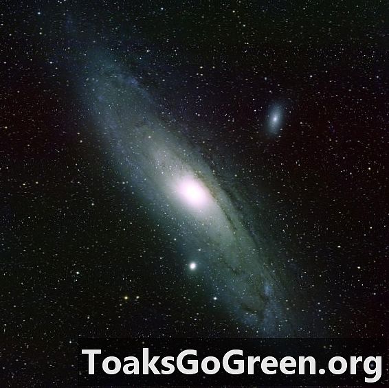 Andromeda galaktika leidmiseks kasutage Suurväljakut