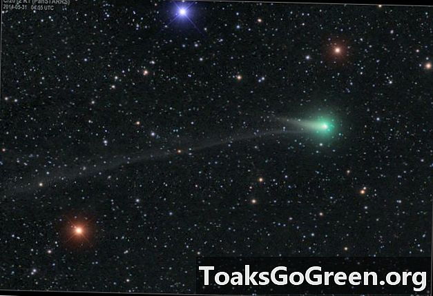 Видео: Комет ПАНСТАРРС и млади месец