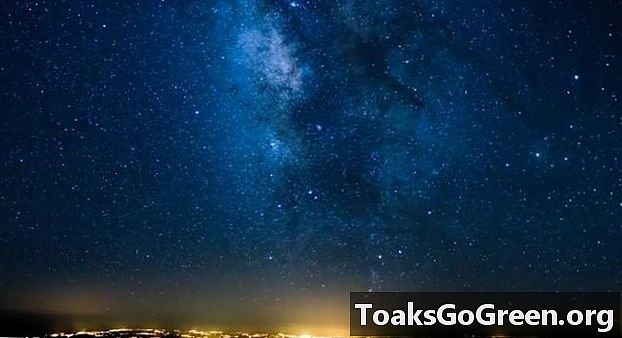 Video: Pemandangan spektakuler Bima Sakti dalam selang waktu
