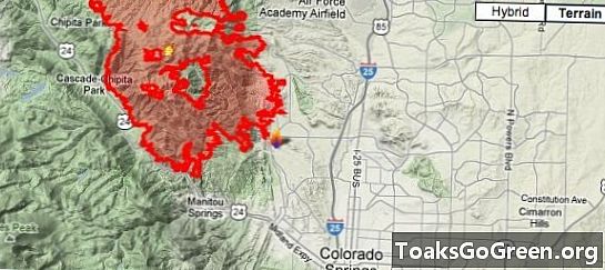 כעת, 45% מכילים Wildfire בקולורדו ספרינגס, 347 מבנים אבדו
