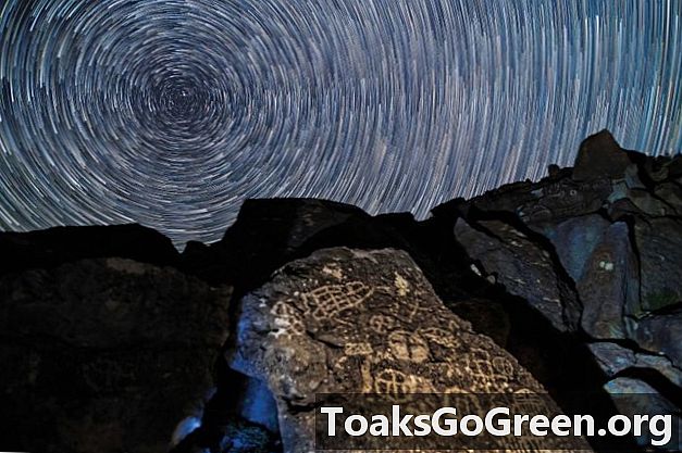 Beeindruckend! Nachthimmel und Petroglyphen - Andere