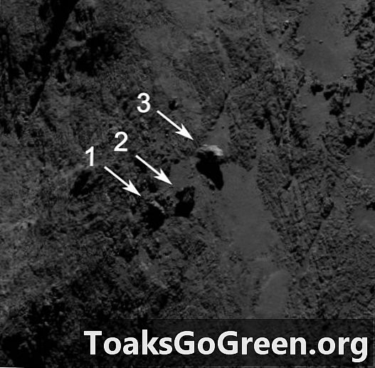 Una roccia in equilibrio sulla cometa di Rosetta?