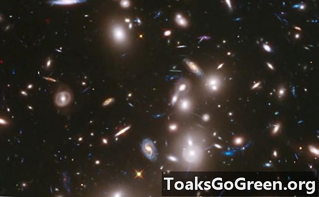 Teleskops, kas lielāks par galaktiku