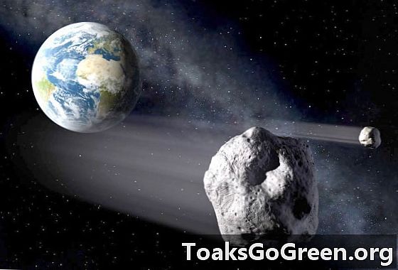 Asteroidas šurmuliavo Žemę šį savaitgalį, kelias valandas po atradimo