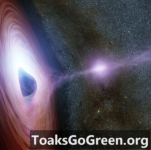 ثقب أسود يتوهج من التويج المحير؟