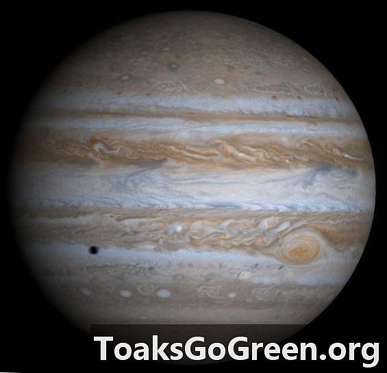Adakah akaun Jupiter mengembara untuk sistem suria kita yang pelik?