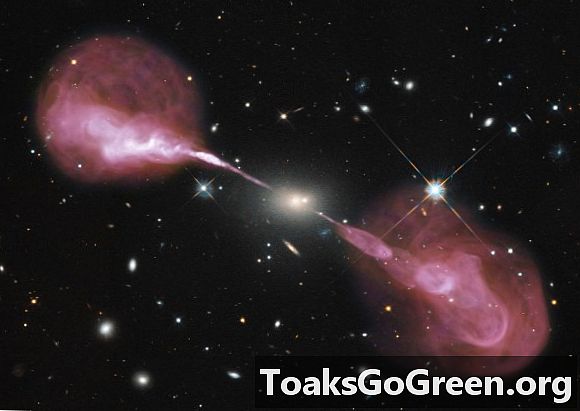 Galaktiske radiostråler og mørk stof