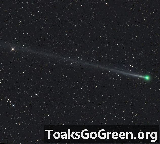 Sebuah komet teropong