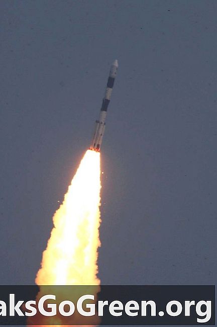 인도 최초의 천문 위성 발사