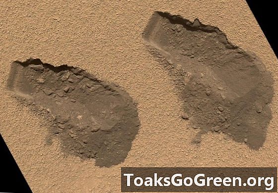 Mars Curiosity Rover findet Wasser in einer Schaufel Bodenprobe