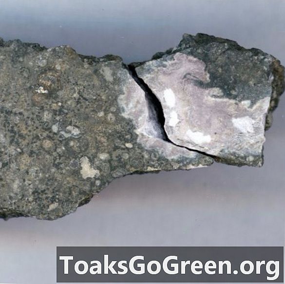 Meteorite ay nagpapakita ng bihirang hindi matatag na elemento
