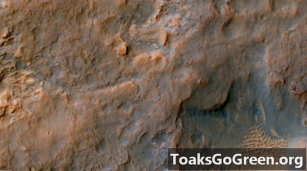 Les traces du rover de la NASA sur Mars