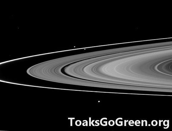 Saturno F žiedo ir piemenų mėnulio ištakos