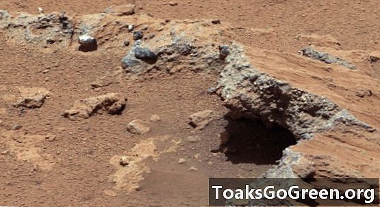 עדות מוצקה לכך שלמאדים היו נהרות או נחלים