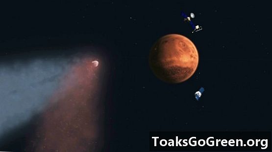 Įspūdingas meteorų lietus iš Marso iš „Comet Siding Spring“ - Erdvė