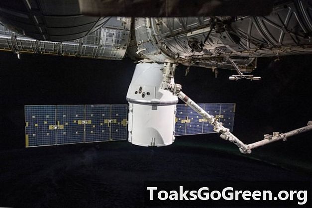 Tonton SpaceX Dragon berlepas dari ISS Mei 2